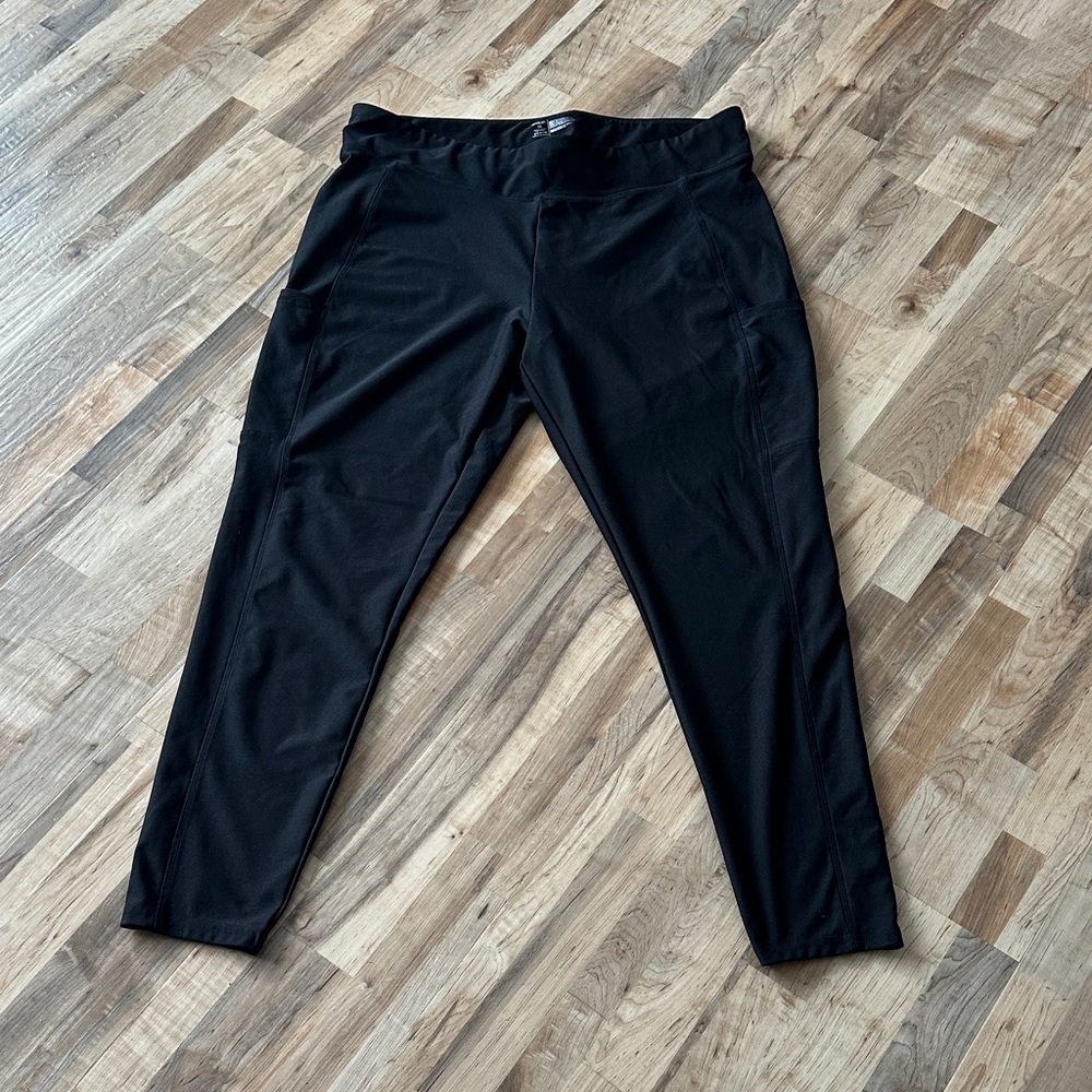 Black leggings
